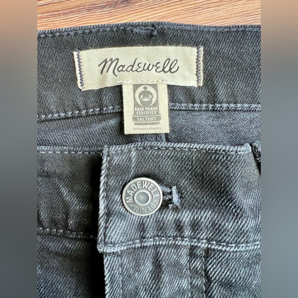 Madewell Perfect Vintage Flare Jeans. Size 31T. - Picture 3 of 11